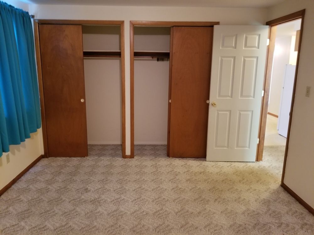1293 Union Rd, West Seneca, NY 14224